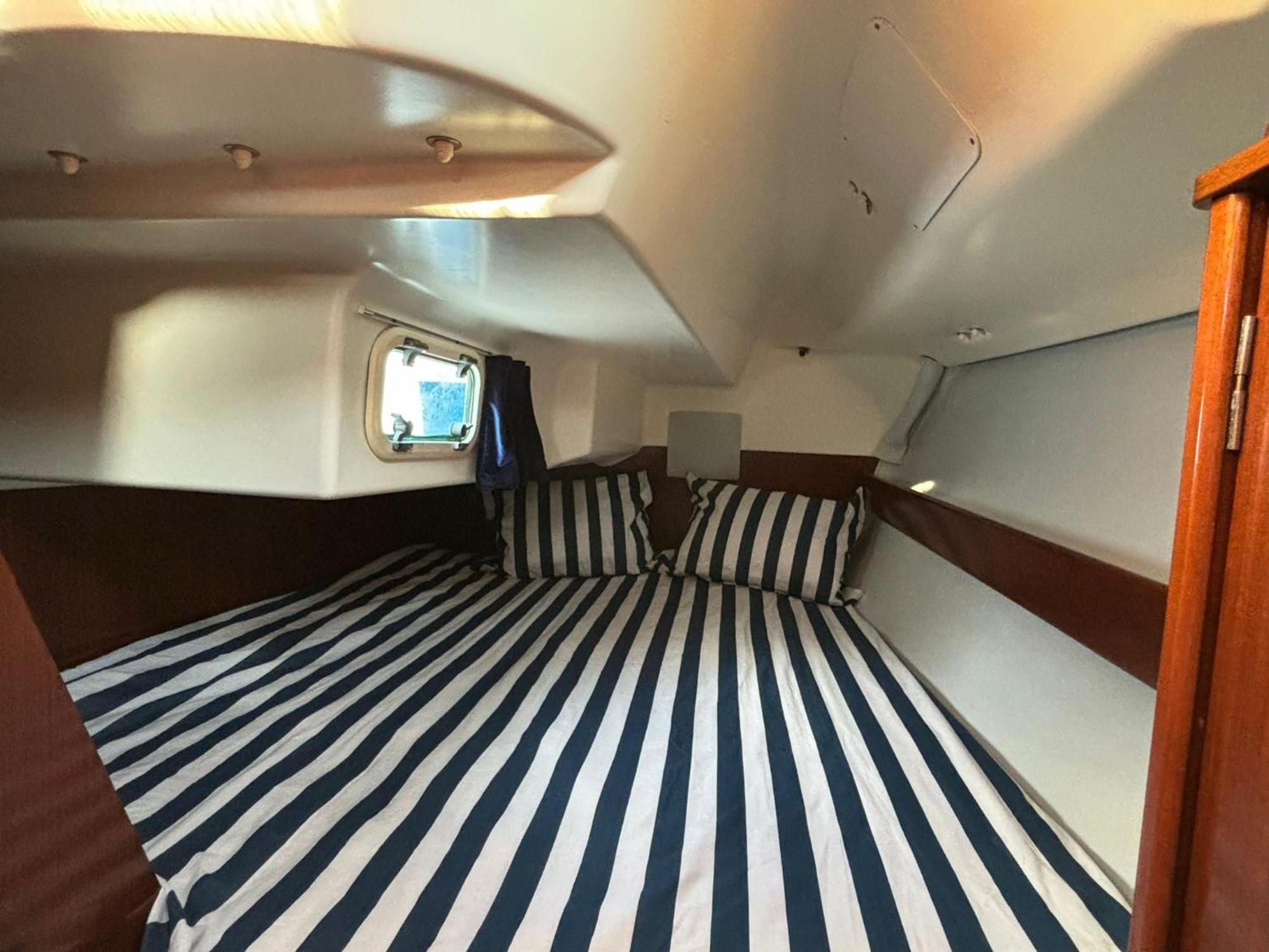 Barco A Vela Em Peniche - West Sailing Hotel Exterior foto